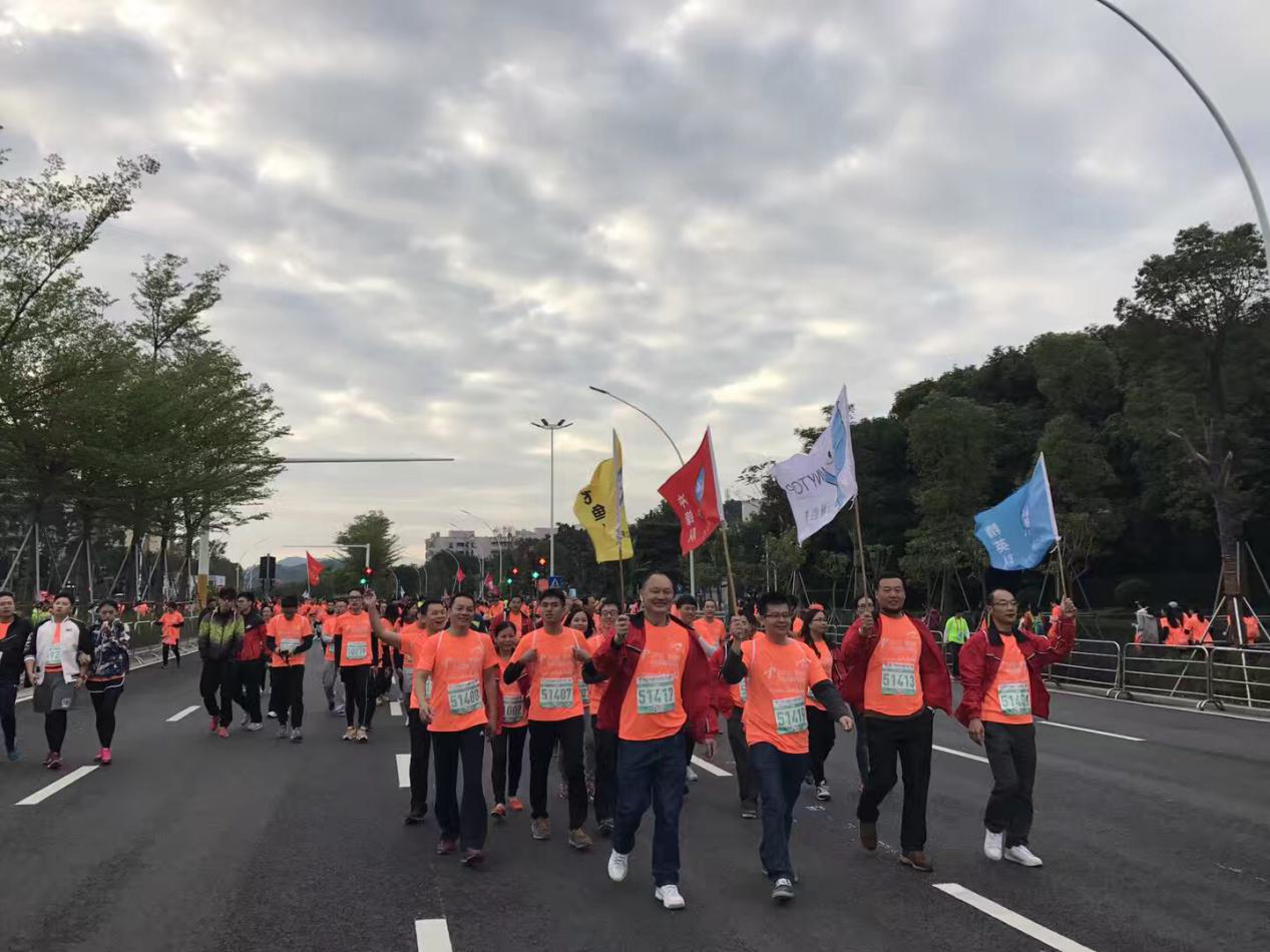 “奔跑吧,凱立!” 凱立跑隊現身玩轉中山馬拉松